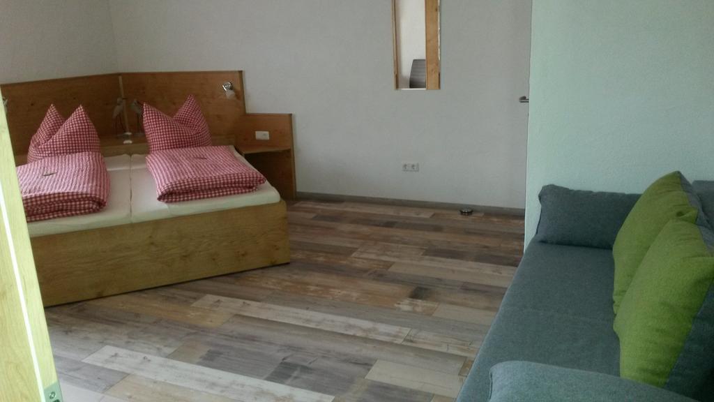 Gaestehaus Engelhard Pension Karbach  Εξωτερικό φωτογραφία