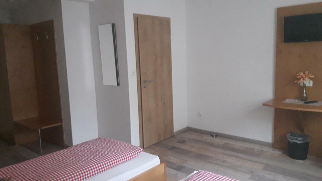 Gaestehaus Engelhard Pension Karbach  Εξωτερικό φωτογραφία